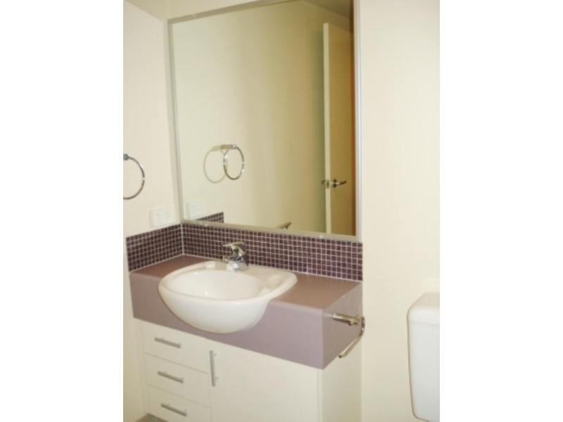 27/10 Vernon Terrace, Teneriffe QLD 4005