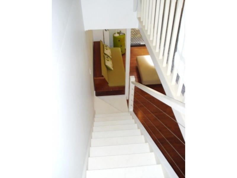 2/16 Holland, Toowong QLD 4066