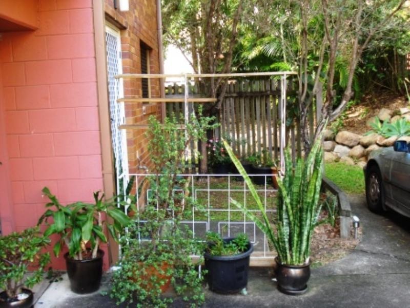 2/16 Holland, Toowong QLD 4066