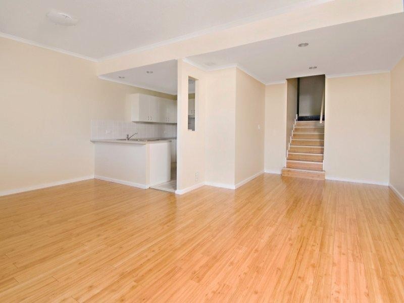 2/26 Merthyr Road, New Farm QLD 4005