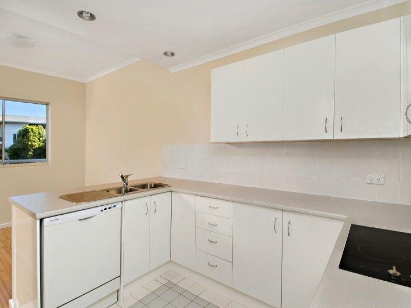 2/26 Merthyr Road, New Farm QLD 4005