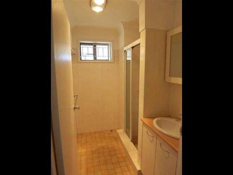 8/84 Moreton Street, New Farm QLD 4005