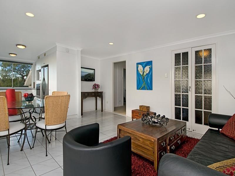 16 Teneriffe Drive, New Farm QLD 4005