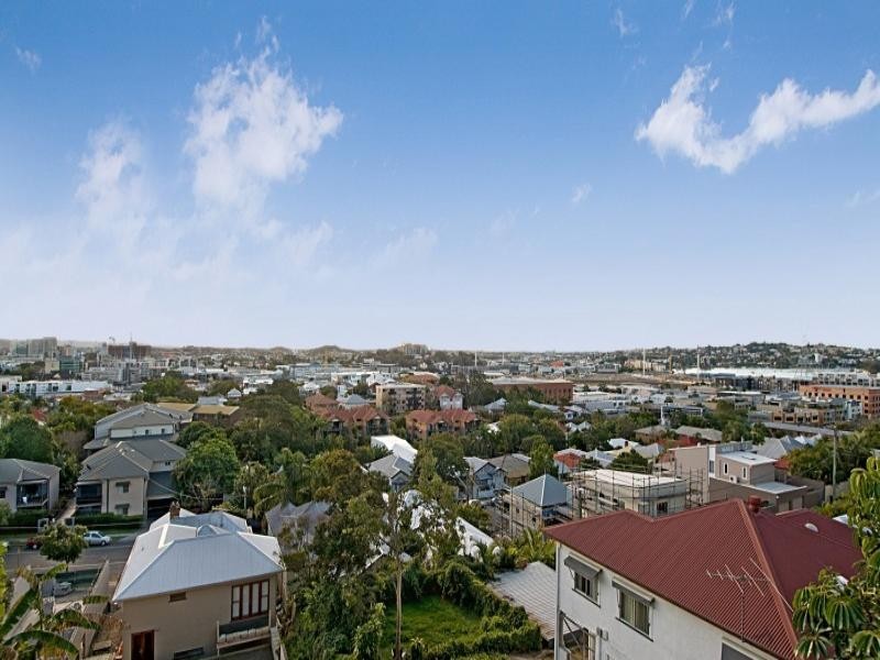 16 Teneriffe Drive, New Farm QLD 4005