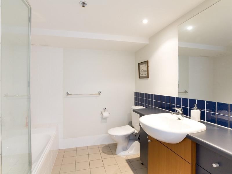 120/54 Vernon Terrace, Teneriffe QLD 4005