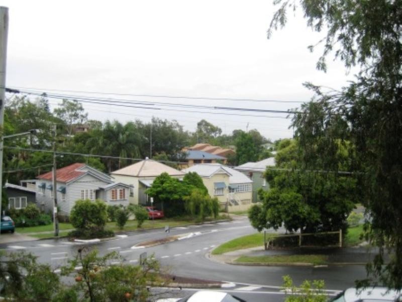 2/32 Hetherington Street, Herston QLD 4006