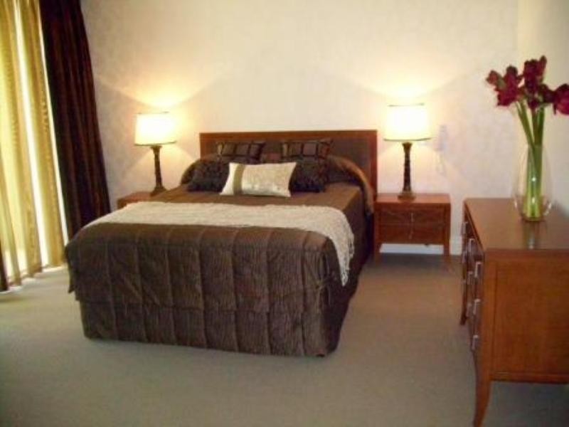 3N/39 Castlebar Cove, Kangaroo Point QLD 4169