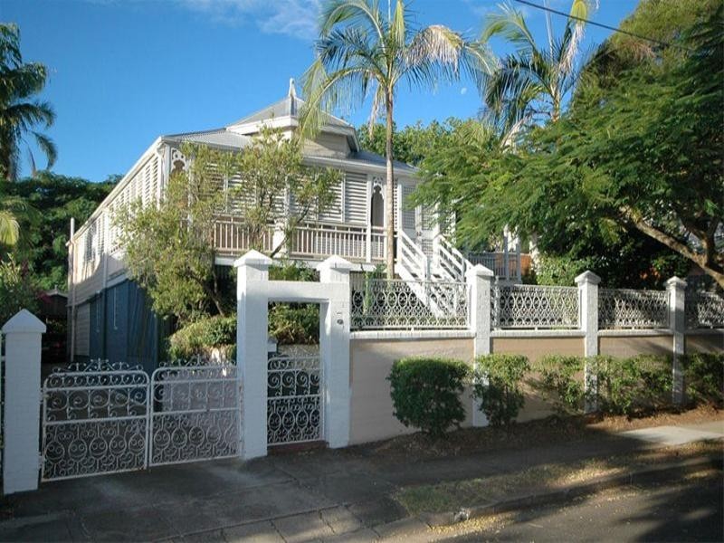 10 Hazlewood Street, New Farm QLD 4005