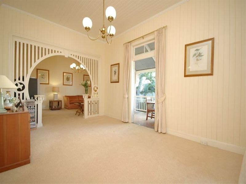 10 Hazlewood Street, New Farm QLD 4005