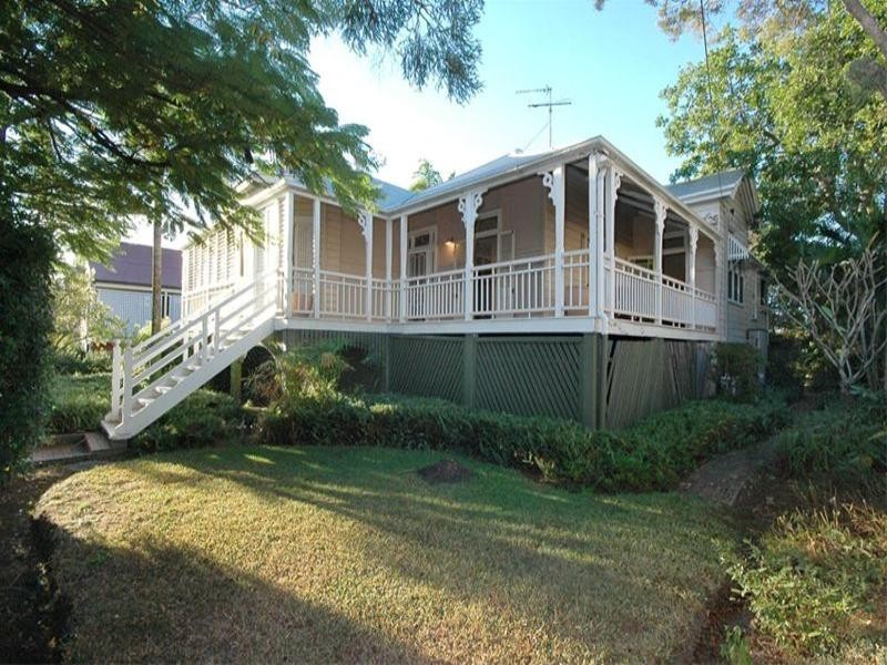 10 Hazlewood Street, New Farm QLD 4005