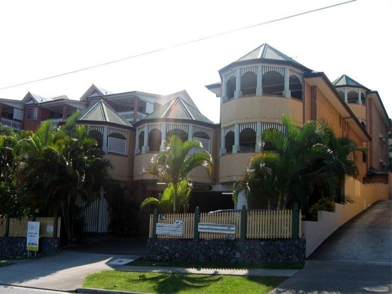 10/12 Little Street, Albion QLD 4010