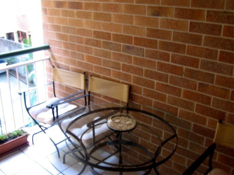 10/12 Little Street, Albion QLD 4010