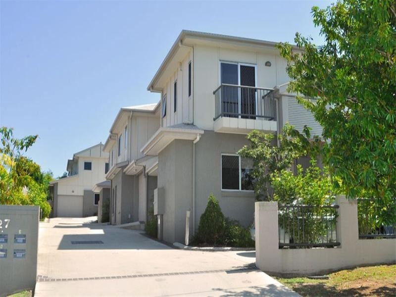 2/27 Anzac Road, Carina Heights QLD 4152