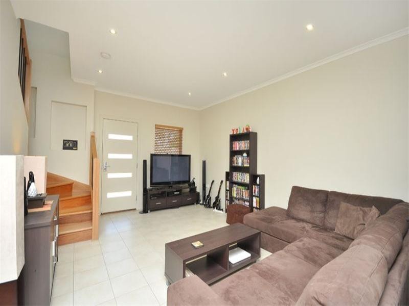 2/27 Anzac Road, Carina Heights QLD 4152