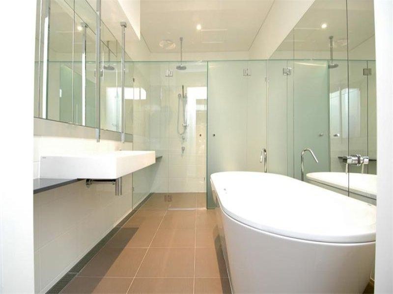 18 Midvale Lane, Newstead QLD 4006