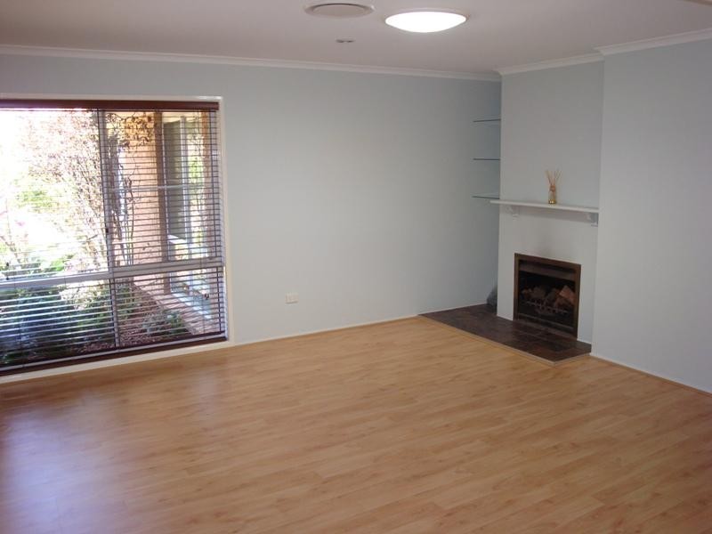 17 Birchley Street, Chapel Hill QLD 4069