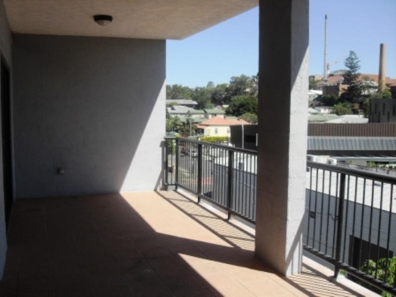 13/3 Heaslop Street, Woolloongabba QLD 4102