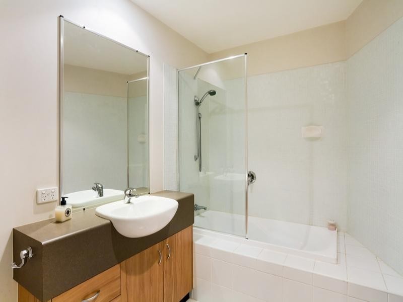 101/24 Macquarie Street, Teneriffe QLD 4005