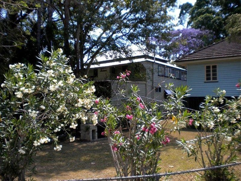 54 Haig Road, Milton QLD 4064