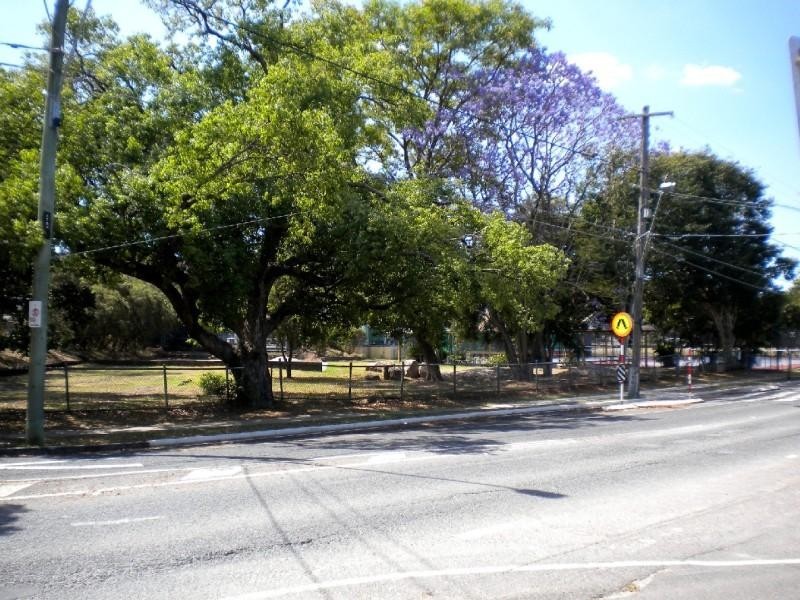 54 Haig Road, Milton QLD 4064