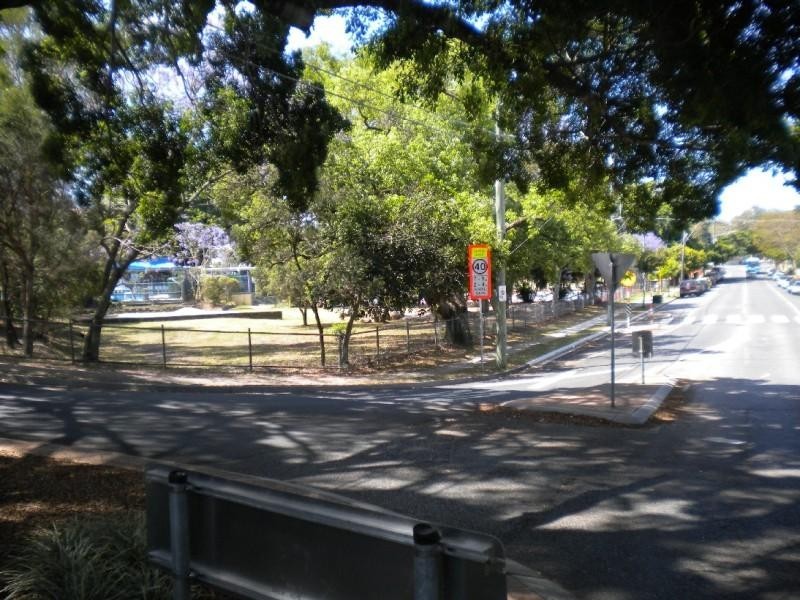 54 Haig Road, Milton QLD 4064