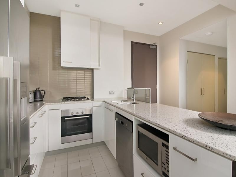 32/20 Newstead Terrace, Newstead QLD 4006