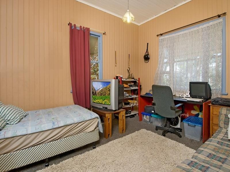 15 Lucy Street, Albion QLD 4010