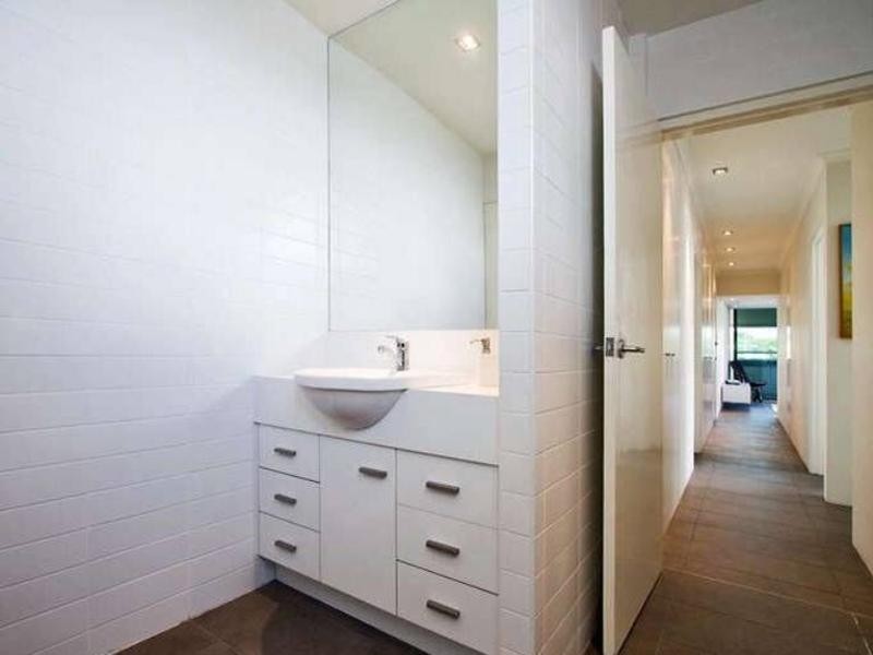 7/12 Underhill Avenue, Indooroopilly QLD 4068