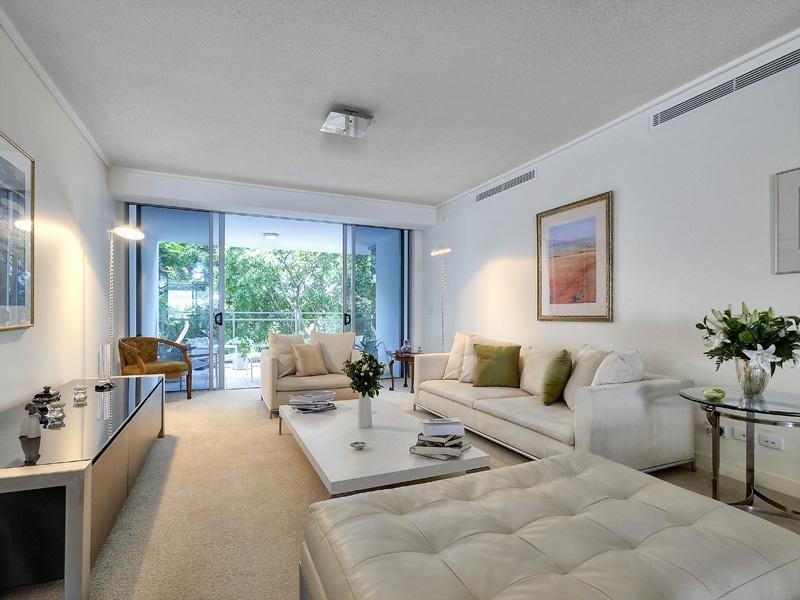 4521/40 Hollins Crescent, New Farm QLD 4005