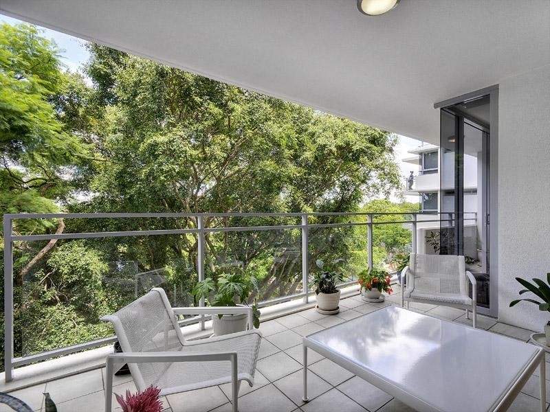 4521/40 Hollins Crescent, New Farm QLD 4005