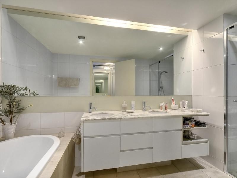 4521/40 Hollins Crescent, New Farm QLD 4005