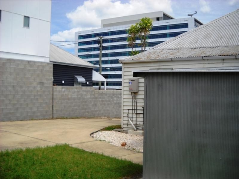 19 Light Street, Newstead QLD 4006