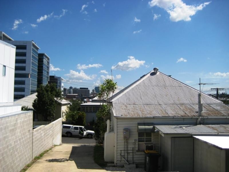 19 Light Street, Newstead QLD 4006