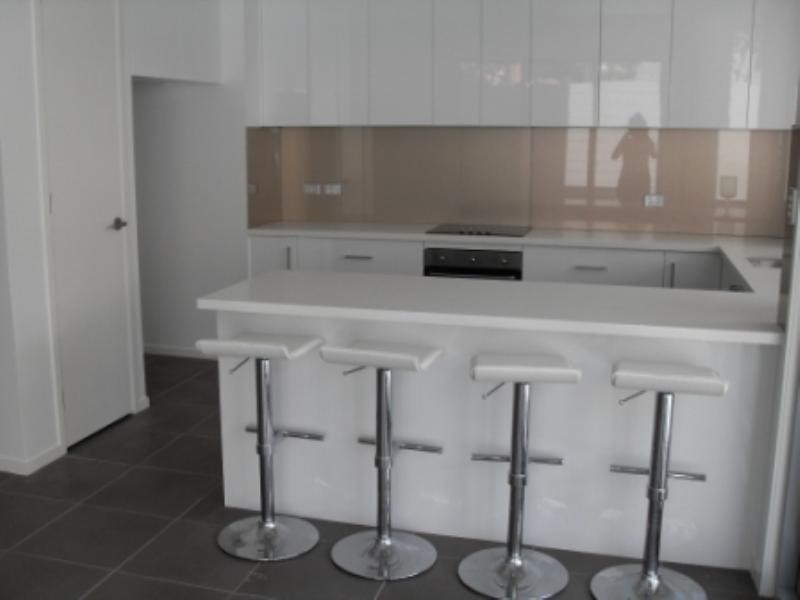 27 Small Street, Newstead QLD 4006