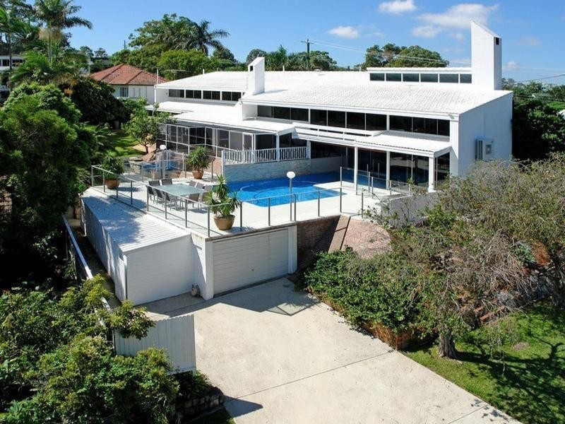 3 Stoneleigh Street, Coorparoo QLD 4151