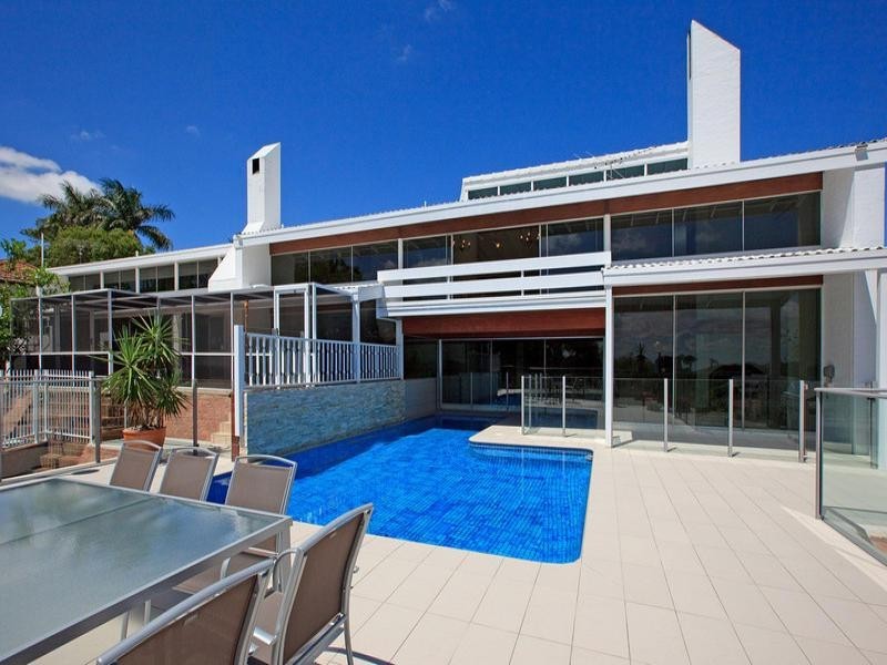 3 Stoneleigh Street, Coorparoo QLD 4151