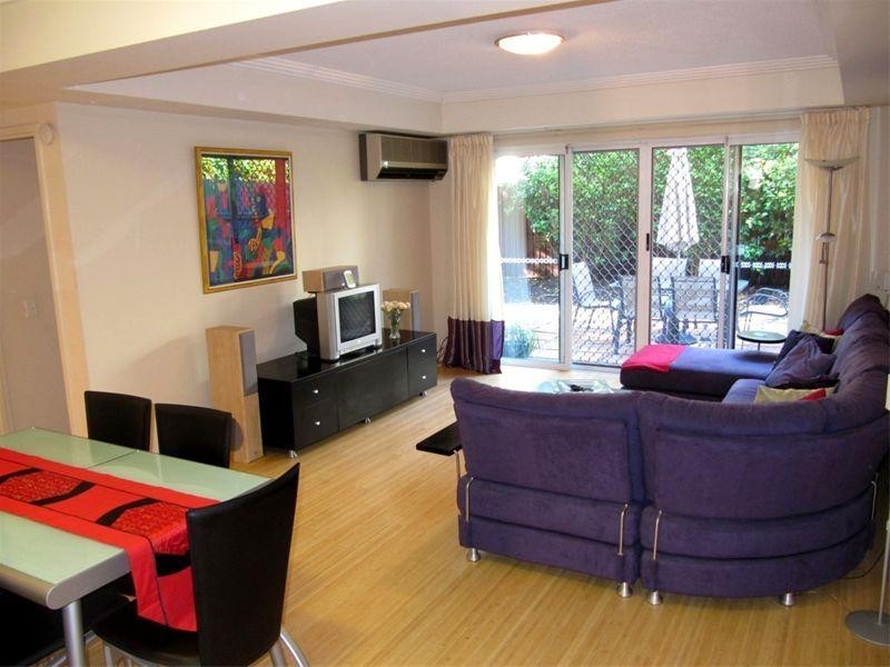 1/27 Dobson Street, Ascot QLD 4007