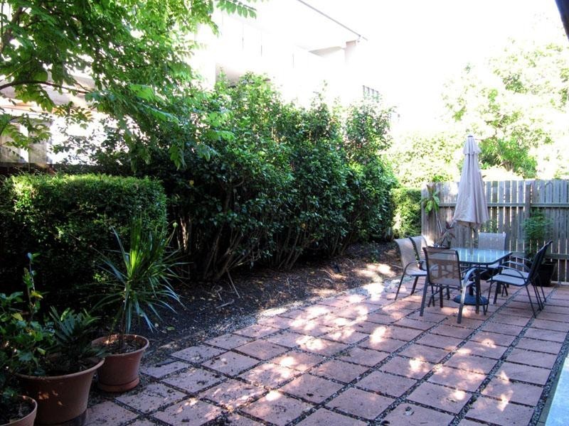 1/27 Dobson Street, Ascot QLD 4007