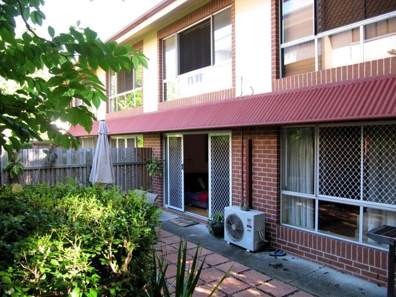 1/27 Dobson Street, Ascot QLD 4007