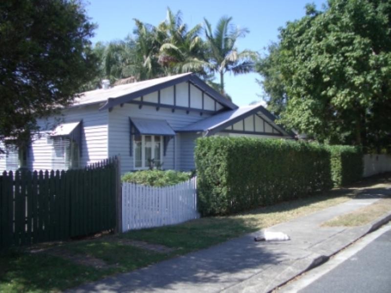 8 Lechmere Street, New Farm QLD 4005