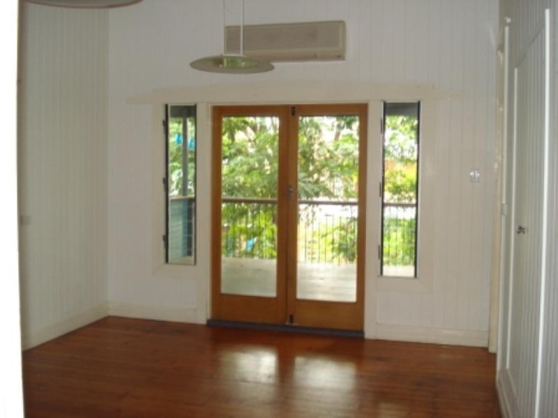 8 Lechmere Street, New Farm QLD 4005