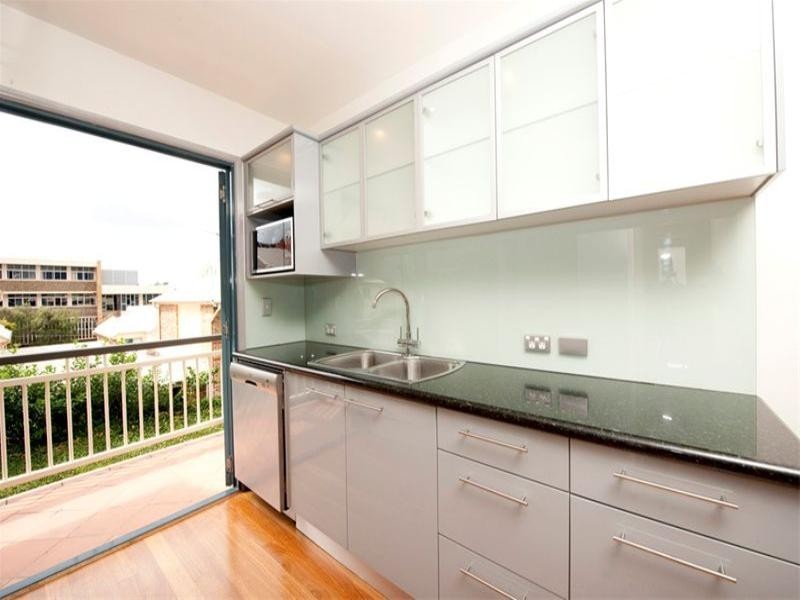 2/58 York Parade ( Fronting Union street), Spring Hill QLD 4000