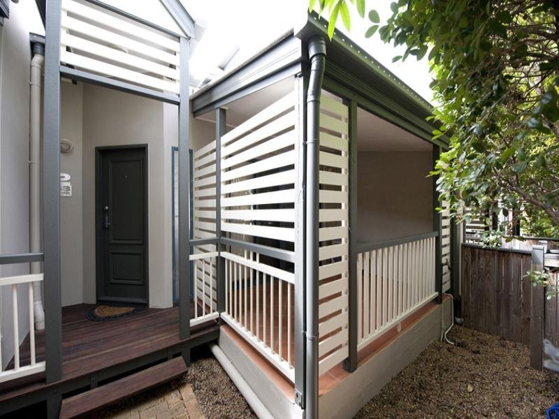 2/58 York Parade ( Fronting Union street), Spring Hill QLD 4000