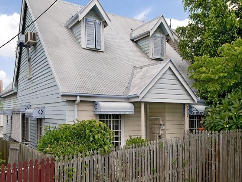 7 Thornbury Street, Spring Hill QLD 4000