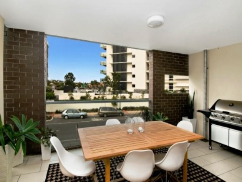 10/8-12 Macquarie Street, Teneriffe QLD 4005