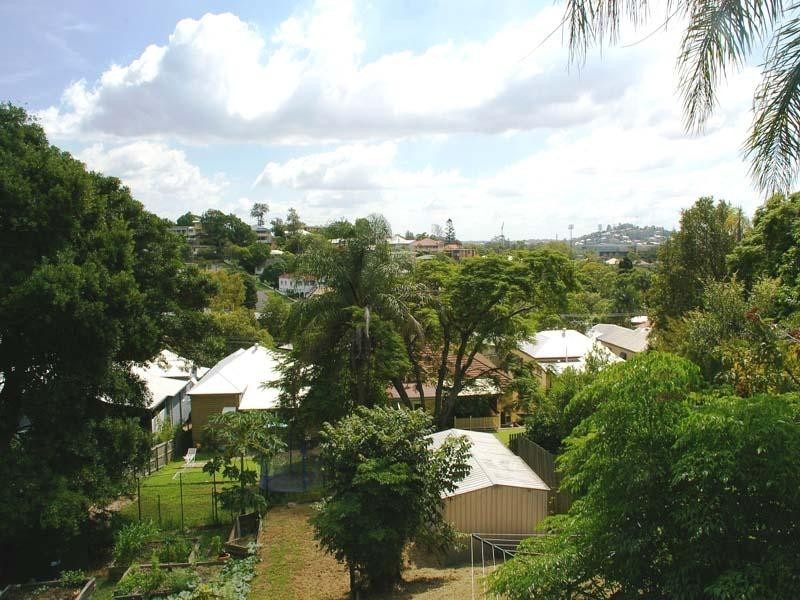 6 Wyndham Street, Herston QLD 4006