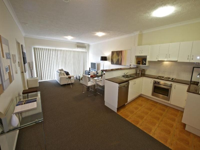 13/3 Heaslop Street, Woolloongabba QLD 4102