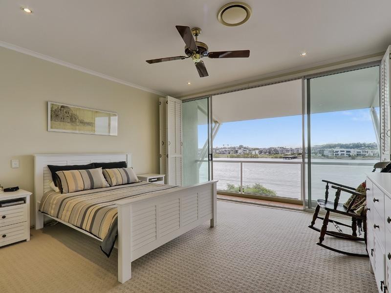 10/15 Vernon Terrace, Teneriffe QLD 4005