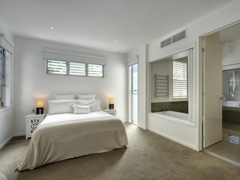 30 Chambers Street, New Farm QLD 4005