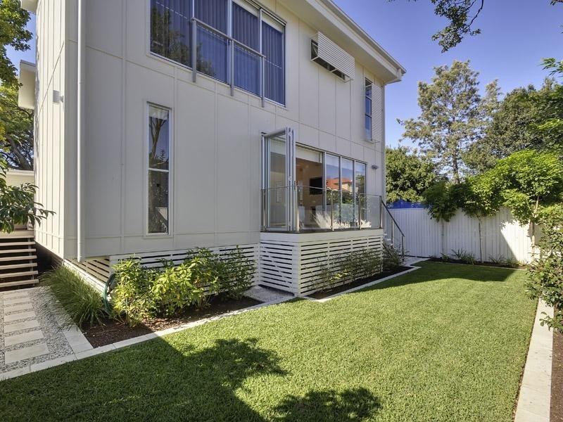 30 Chambers Street, New Farm QLD 4005